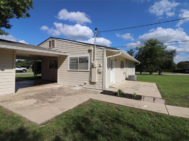House for sale in Brownwood, Texas