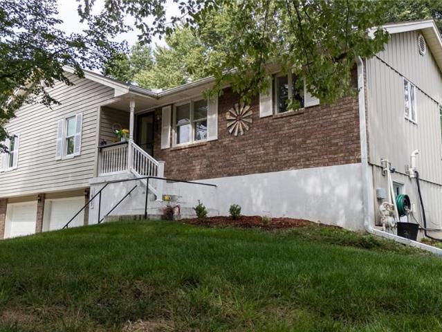 House for sale in King's Suburban Estates, Excelsior Springs
