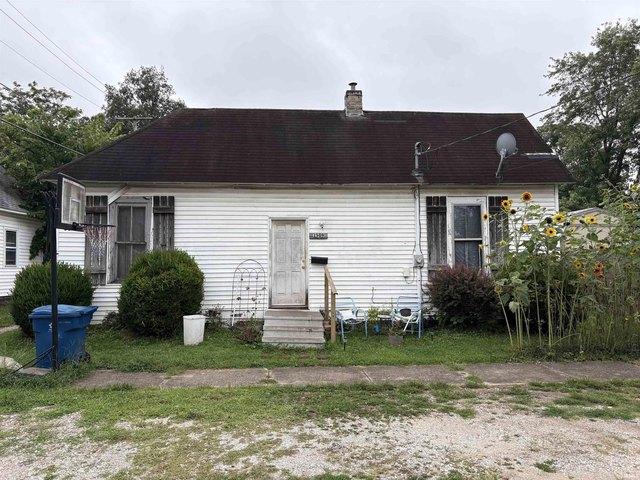 House for sale in Vincennes, Indiana