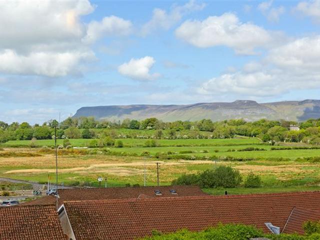 Apartment for sale in Moneygold, Connacht