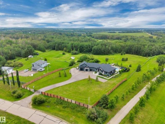 House for sale in Alberta