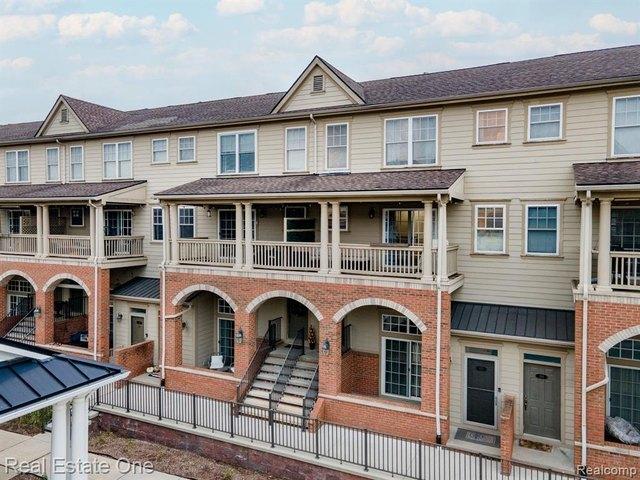 Townhouse for sale in Auburn Hills, Michigan