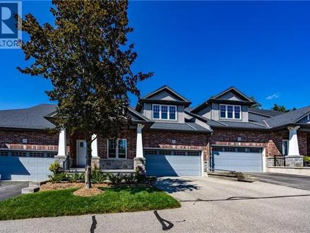 Townhouse for sale in Simcoe, Ontario