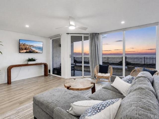 Condo for sale in Solana Beach, California