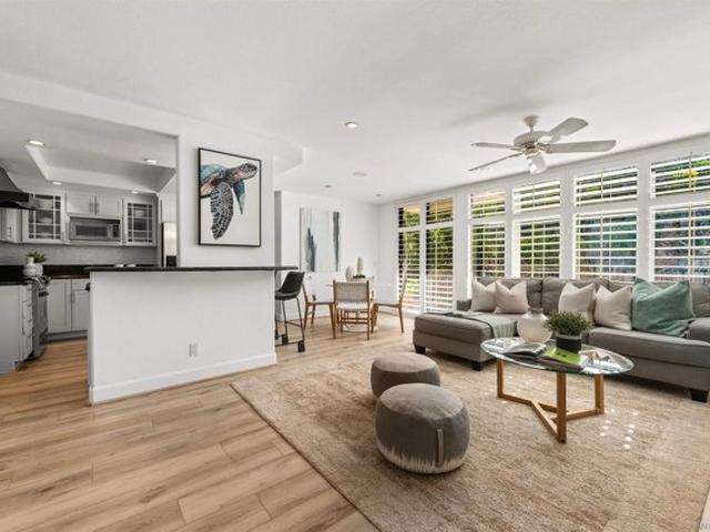 Condo for sale in Solana Beach, California