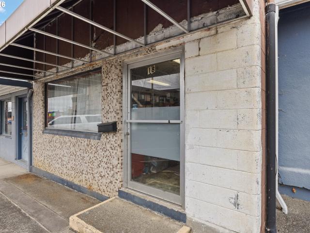 Commercial for sale in Oregonia