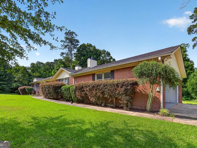 House for sale in Fayetteville, Georgia