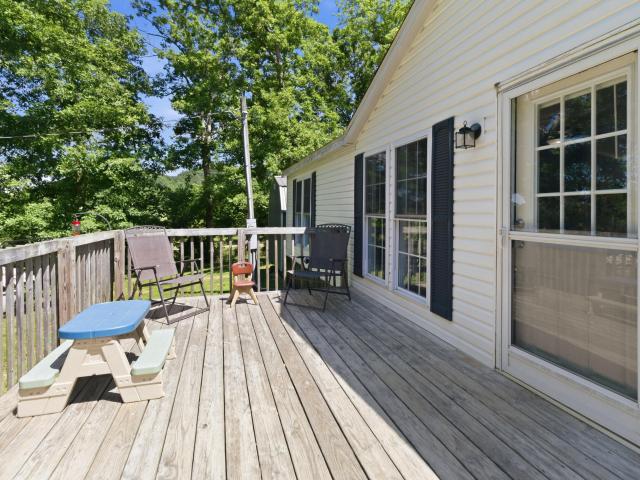 House for sale in Hustonville, Kentucky
