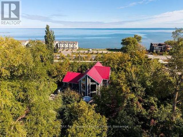 House for sale in The Blue Mountains, Southwestern Ontario
