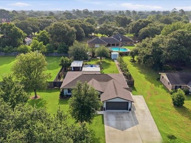 House for sale in Bridge City, Texas