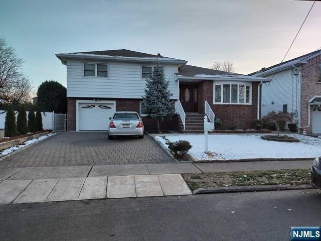 House for sale in Elmwood Park, New Jersey