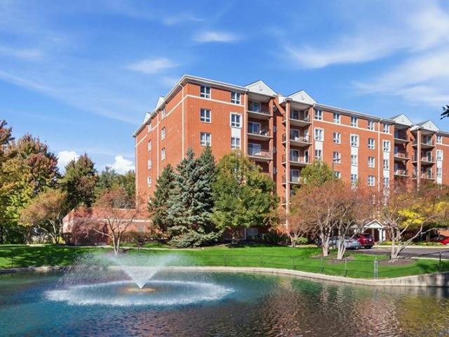 Condo for sale in Wheeling, Cook County