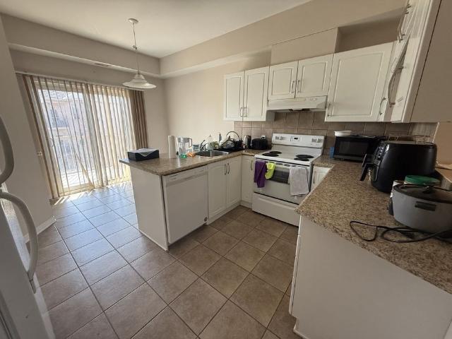 Townhouse for rent in Mulhurst Bay, Ontario
