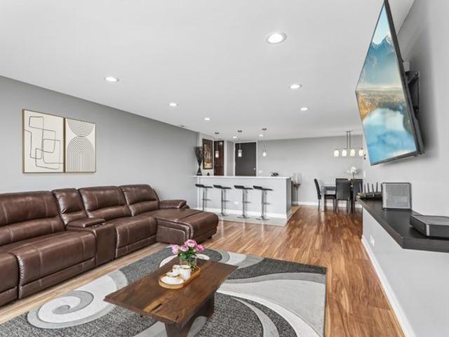 Condo for sale in Wood Dale, Illinois
