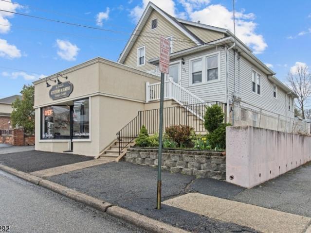 House for sale in Cedar Grove, New Jersey