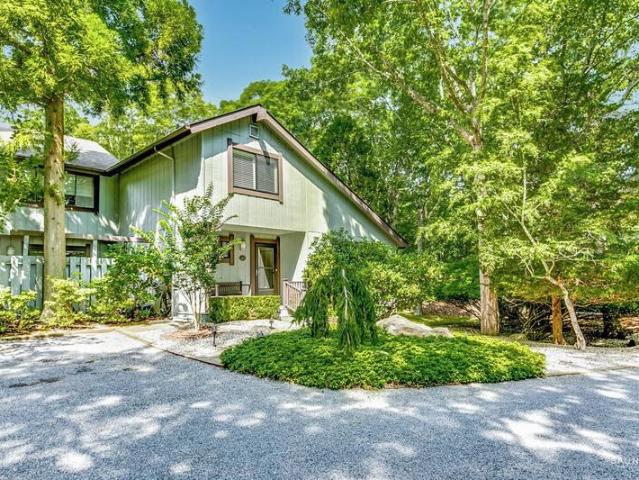 Townhouse for sale in East Hampton Townhouse for sale in East Hampton