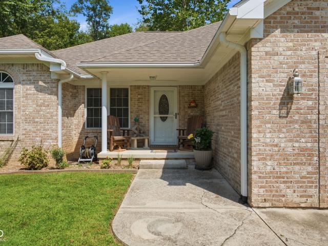 House for sale in Coatesville, Indiana