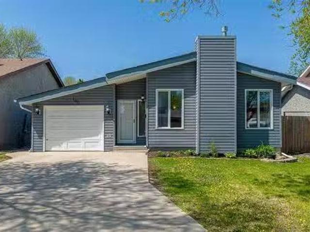 House for sale in East St. Paul, Manitoba