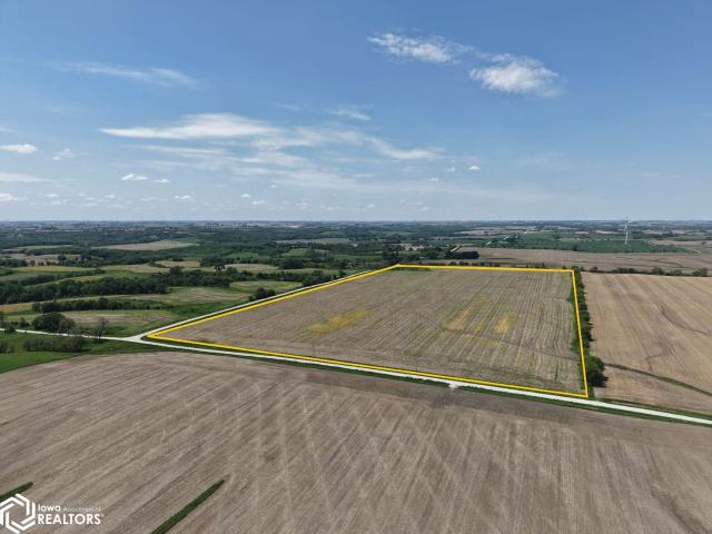Farm for sale in Dexter, Iowa