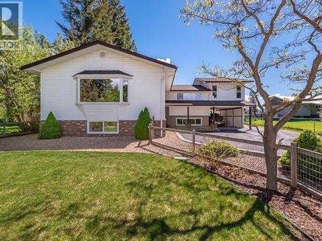 House for sale in Salmon Arm, British Columbia