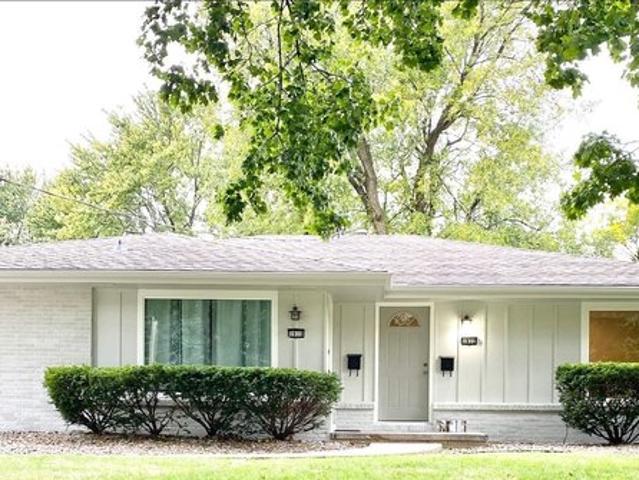 House for sale in Windsor Heights, Iowa