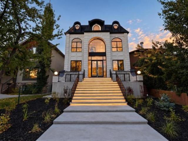 House for sale in Hillhurst, Calgary