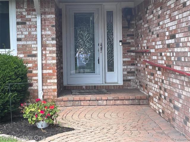 House for sale in Mickelson Shores, Oxford Charter Township