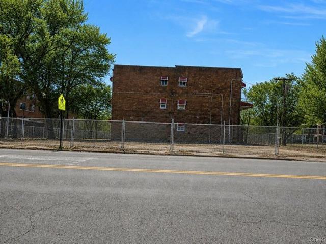 Land for sale in The Bronx, Arverne