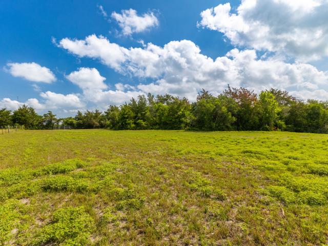 Land for sale in Flatonia, Texas