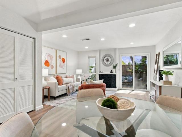 Condo for sale in Saratoga, California
