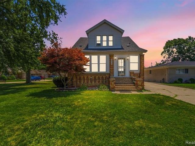 House for sale in Roseville, Michigan