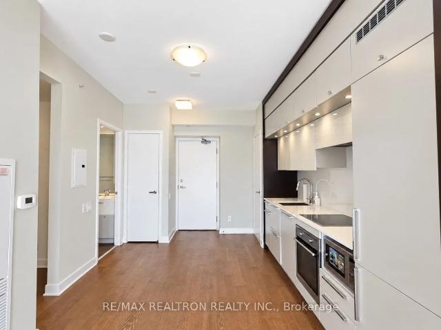 House for rent in Toronto Centre, Toronto