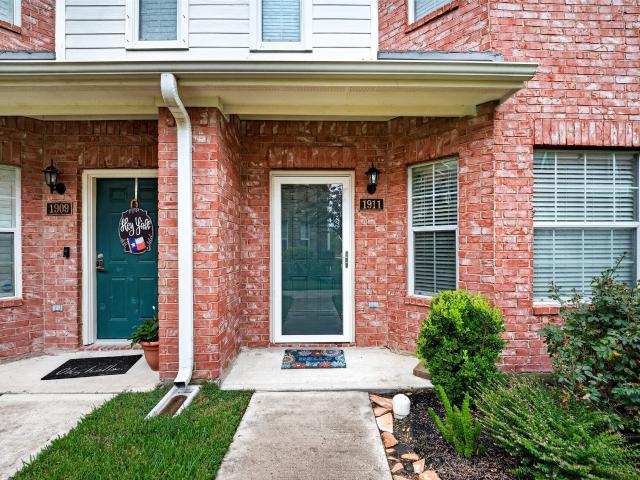 Townhouse for sale in Kemah, Texas