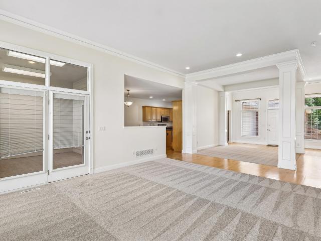 Condo for sale in Clive, Iowa