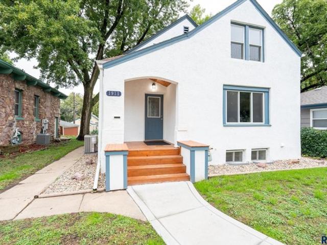 House for sale in Pettigrew Heights, Sioux Falls