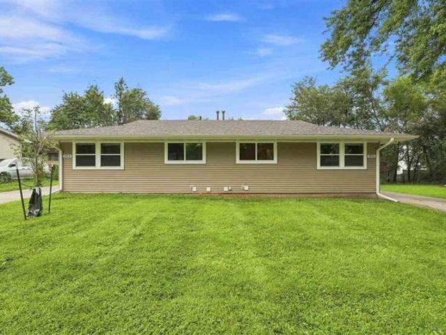 Condo for sale in Iowa City, Iowa