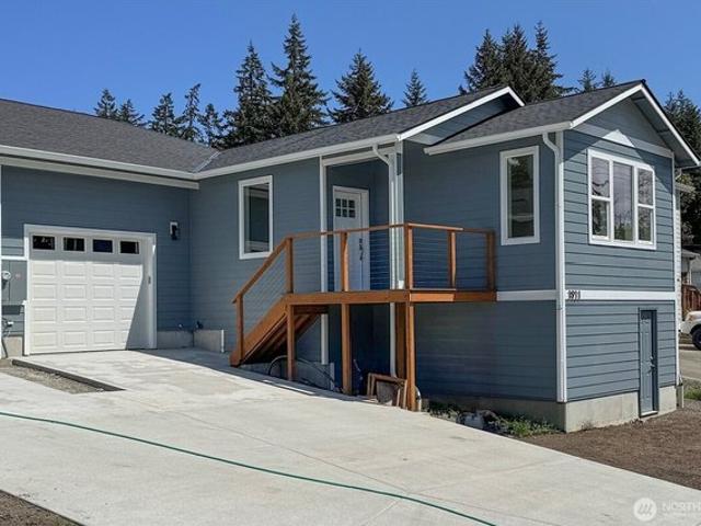 Townhouse for sale in Port Angeles, Washington