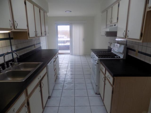 Condo for sale in Roseville, Michigan