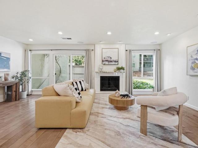Townhouse for sale in Saratoga, California