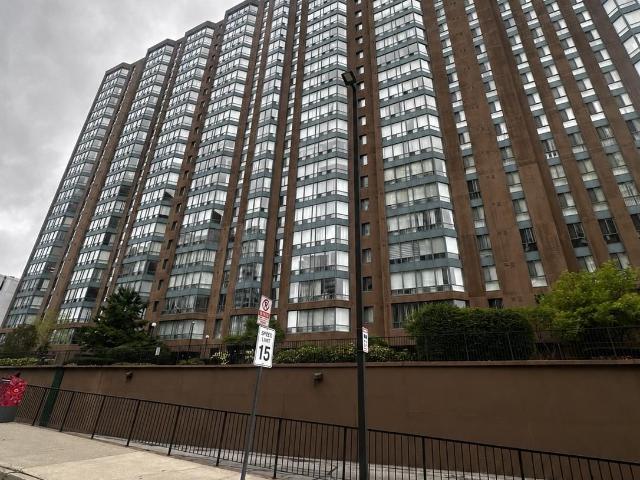 Condo for sale in Mississauga, Ontario