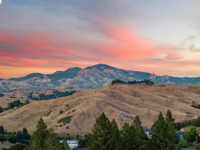 Condo for sale in Moraga, California