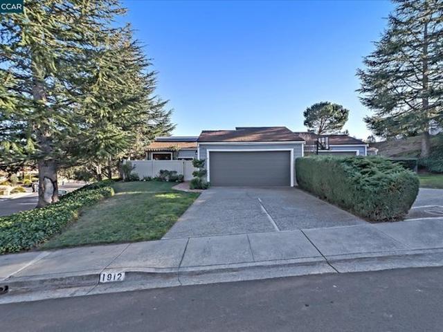 Townhouse for sale in Moraga, Contra Costa County