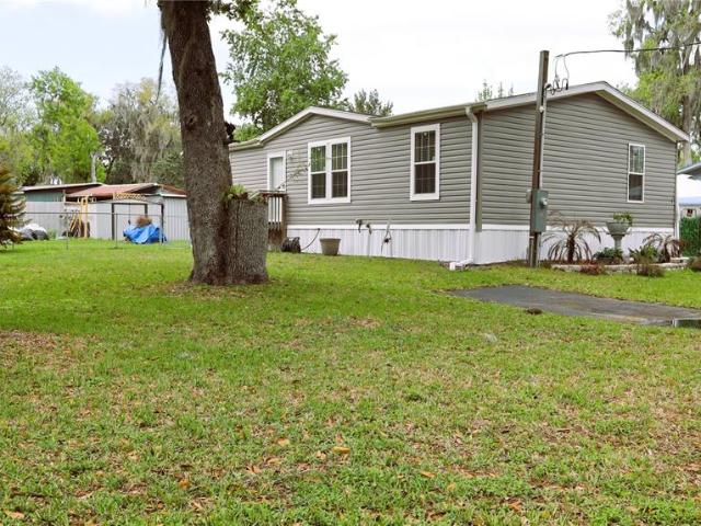 House for sale in Lake Panasoffkee, Florida