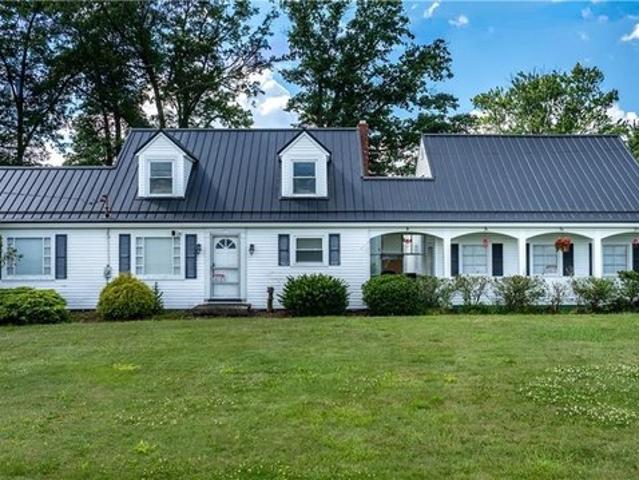House for sale in New Castle, Pennsylvania
