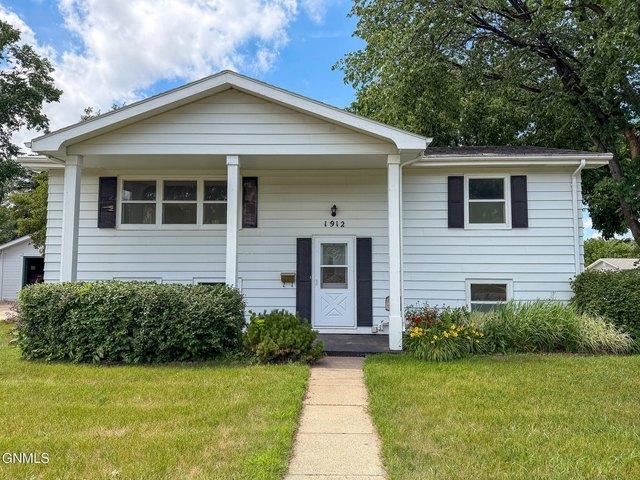 House for sale in Bismarck, North Dakota