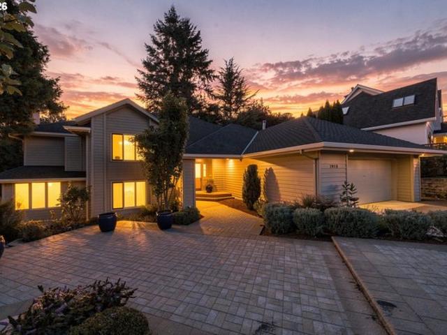 House for sale in Hidden Springs, West Linn