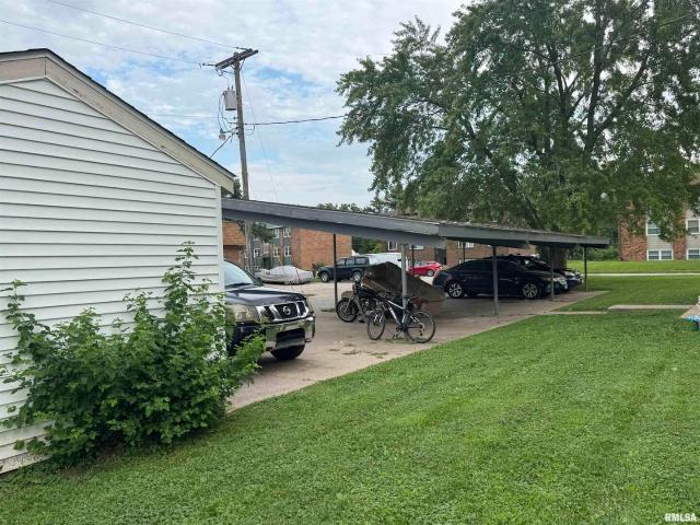 Property for sale in Silvis, Illinois