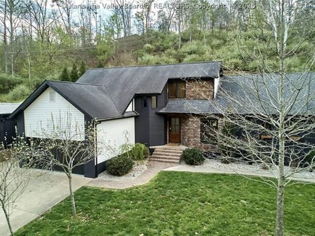 House for sale in Scott Depot, West Virginia