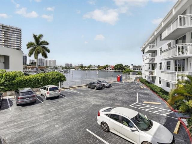 Condo for sale in Hallandale, Florida