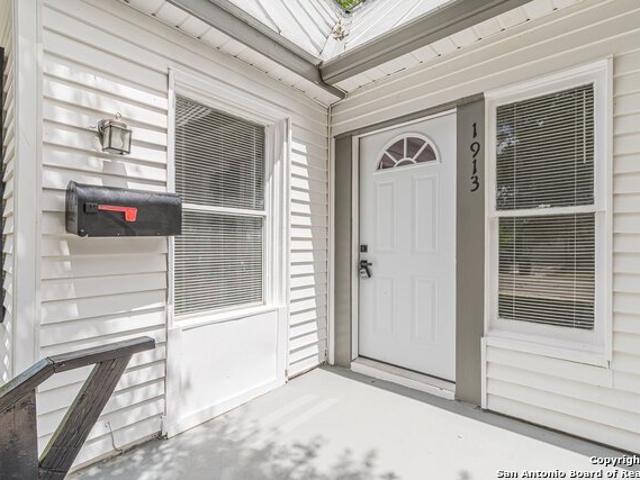 House for sale in Leesville, Texas